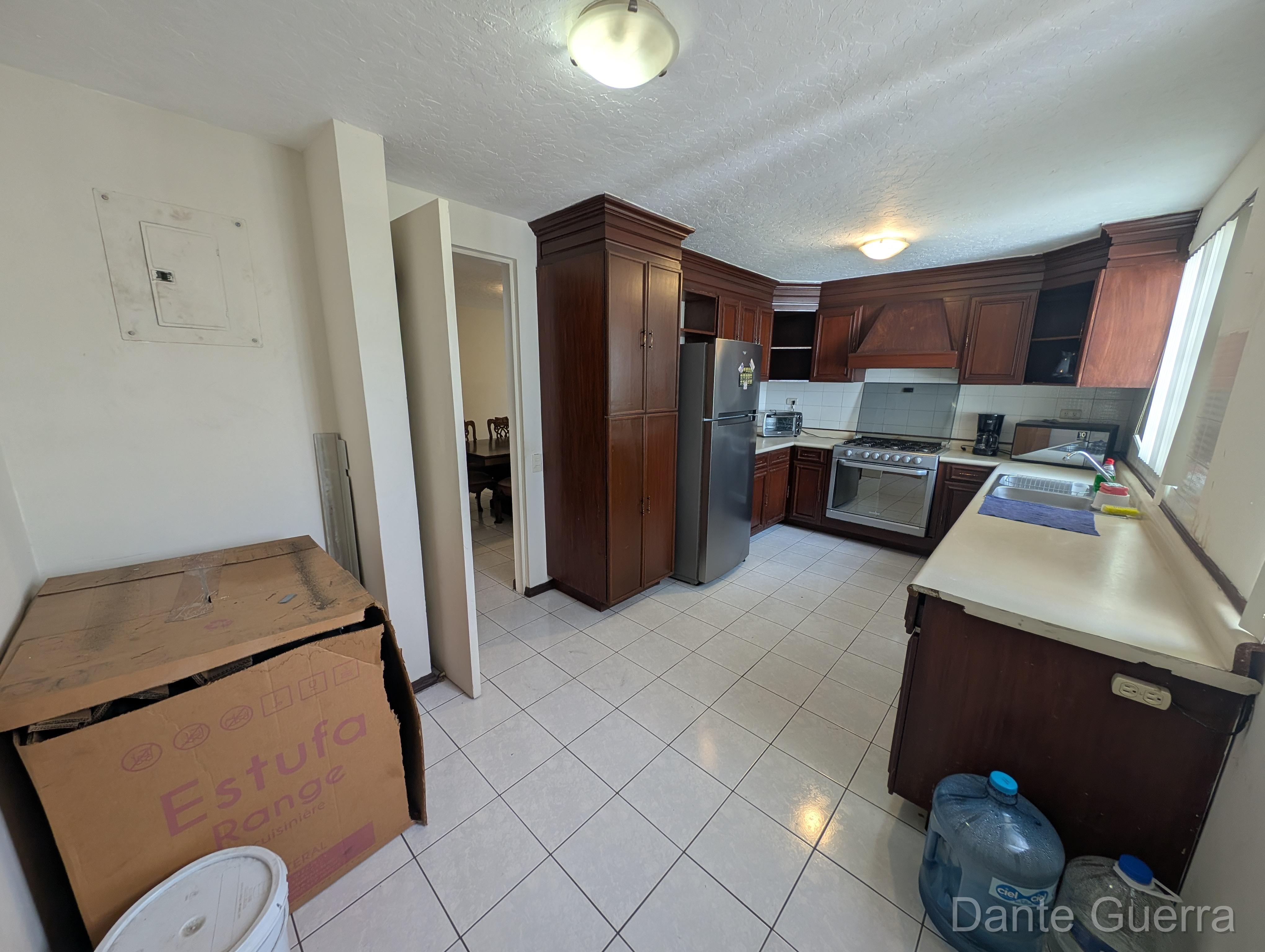 Casa 3 Niveles en Pedregal de La Silla - Renta - Foto 7