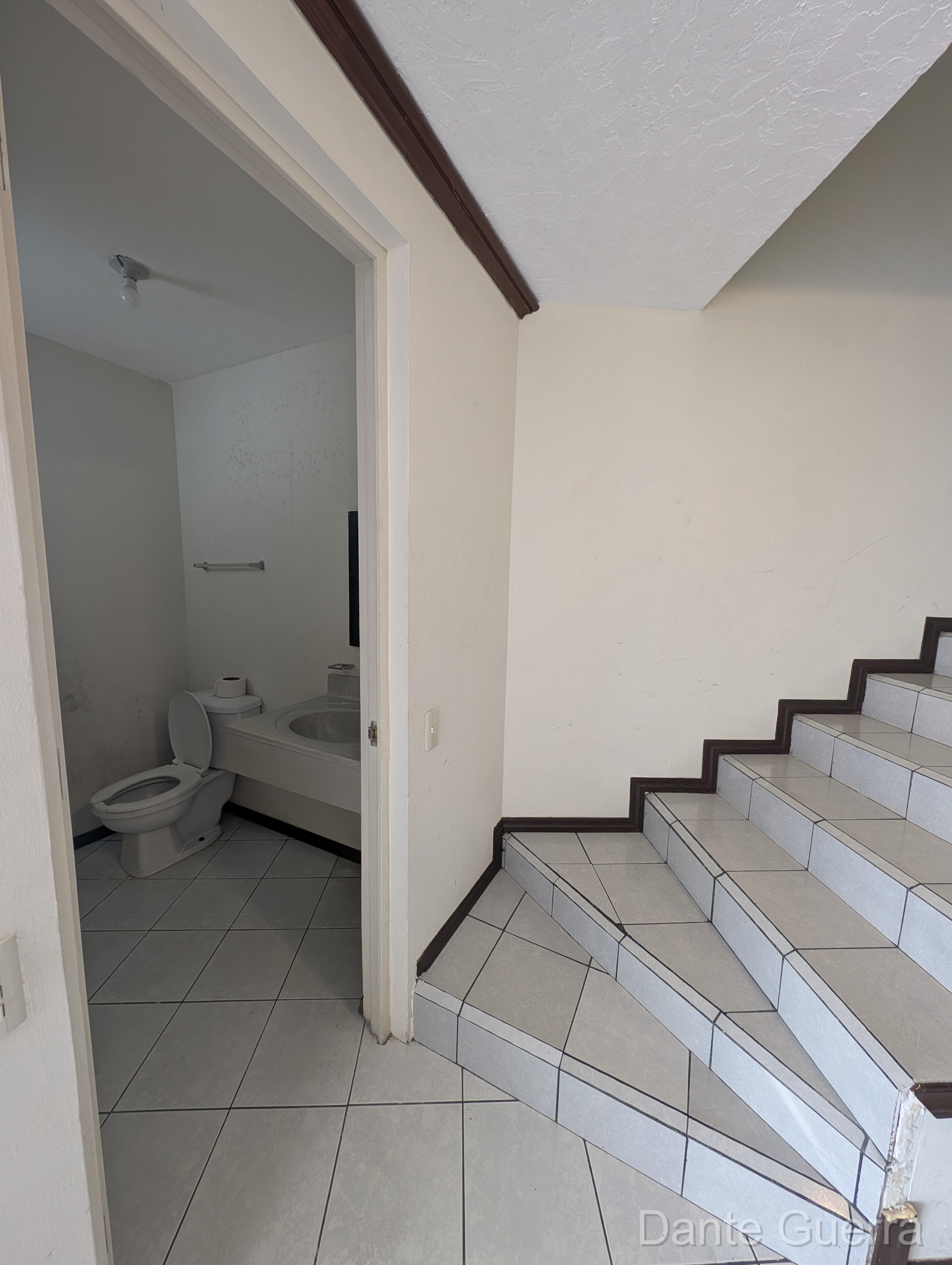 Casa 3 Niveles en Pedregal de La Silla - Renta - Foto 9